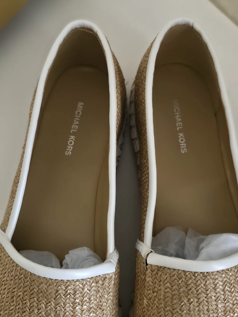 Michael Kors Natural Kenzie Espadri Straw Slip-Ons White Trim Size 9.5